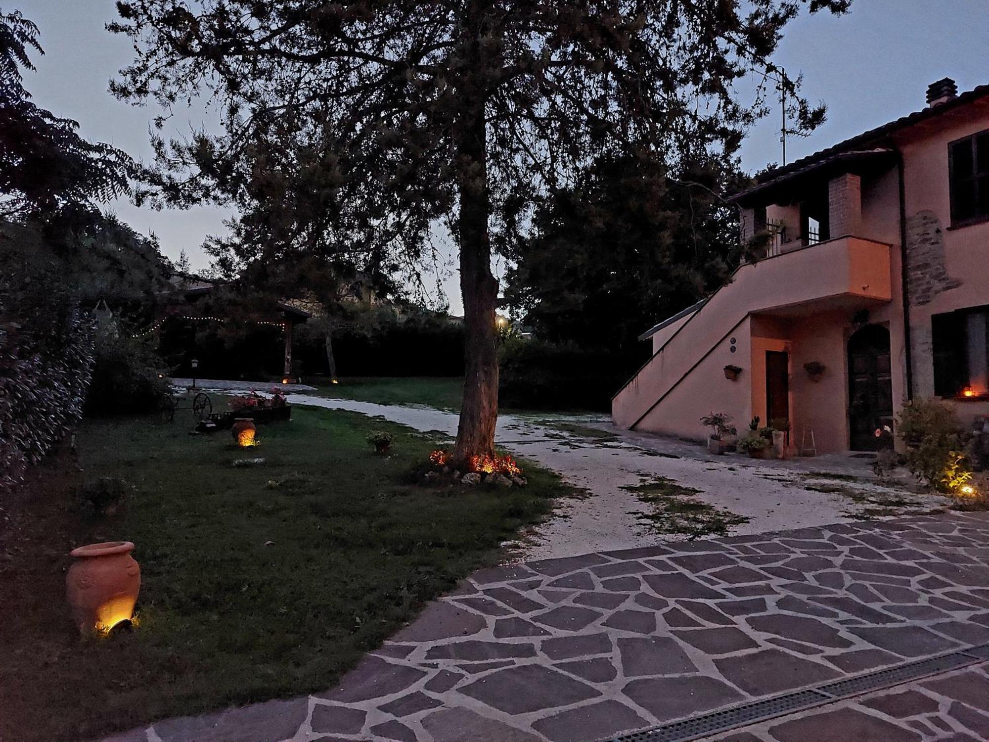 הוילה נוצ'רה אומברה Il Ciottone חדר תמונה